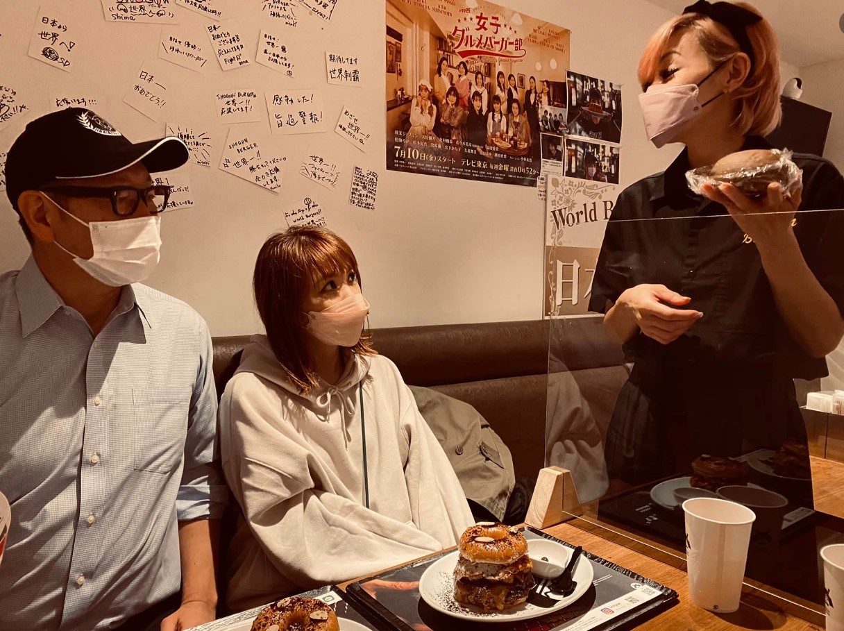 試食会:世界に挑む扇谷厚子&ショーグンバーガーの戦略とは?!